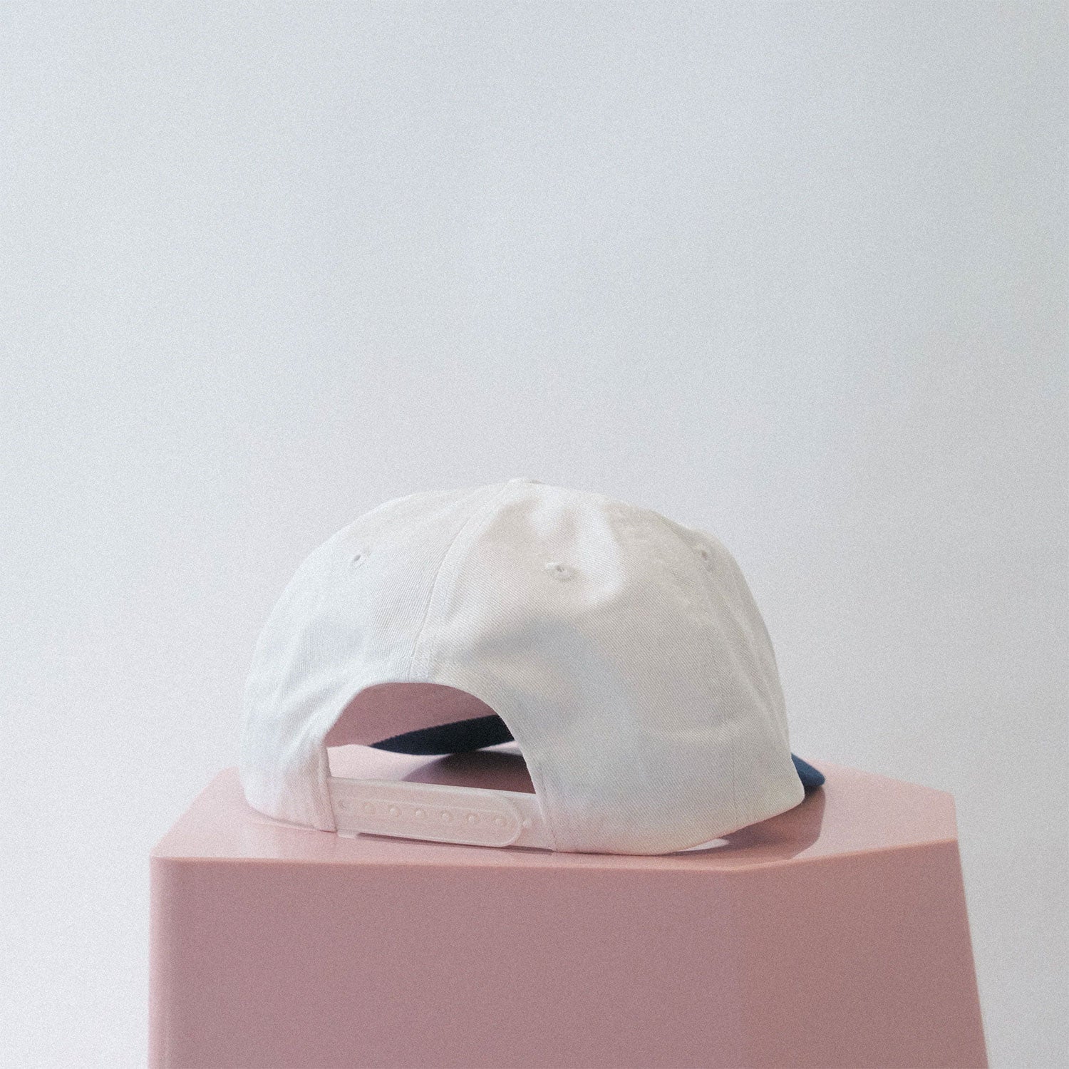 5 panel – two tone snap back - Custom Clothing | T Shirt Printing | Embroidery | Screen Printing | Print Room NZ