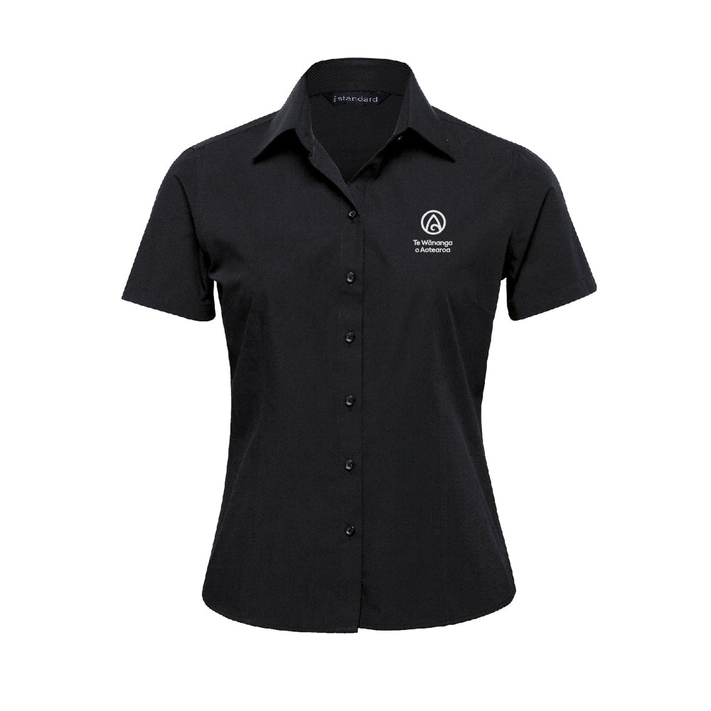 Hāte Papai Wāhine – Ringa Poto - Womens Short Sleeve Shirt - Custom Clothing | T Shirt Printing | Embroidery | Screen Printing | Print Room NZ